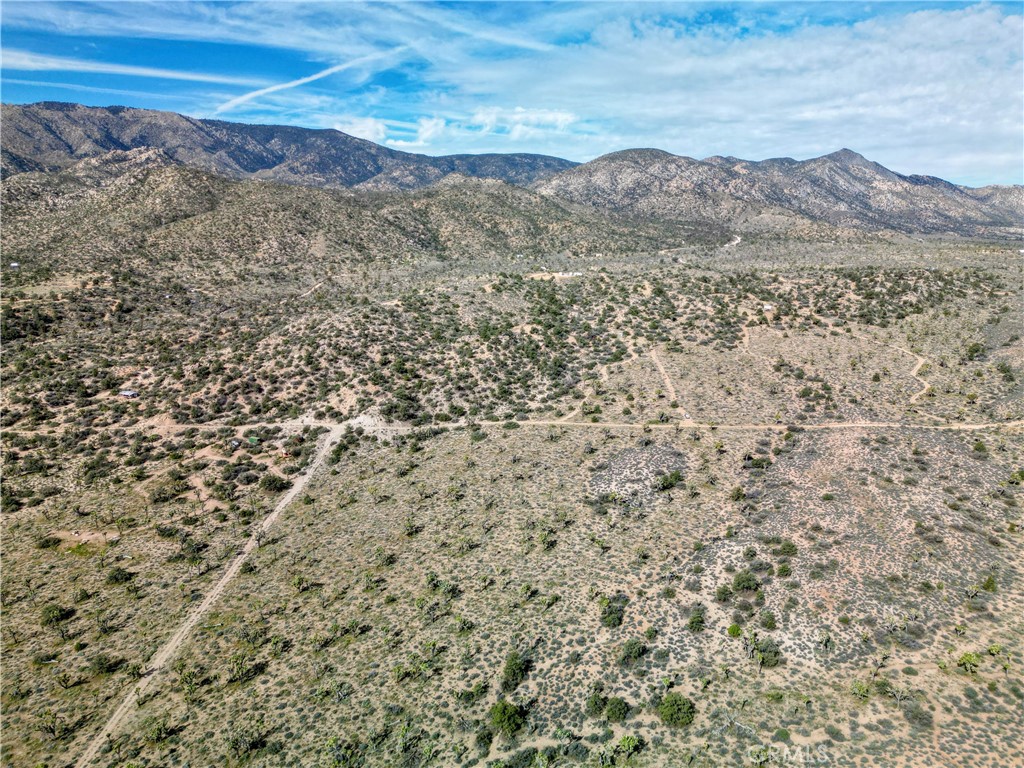 26 Vista Road Landers, CA 92285 - Photo 31 of 32 a view of mountains and valleys