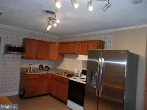 $1,950 | 6013 Neilwood Drive, Rockville, MD 20852