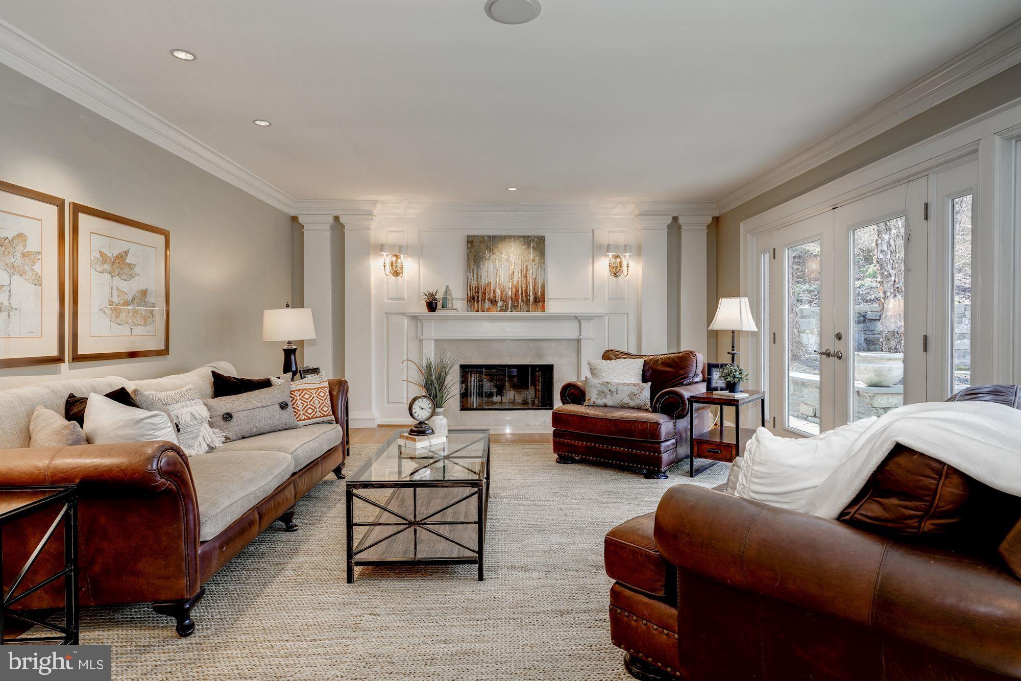 2008 Roundhouse Road Vienna, VA 22181 - Photo 12 of 71 Woodburning fireplace & neutral tones