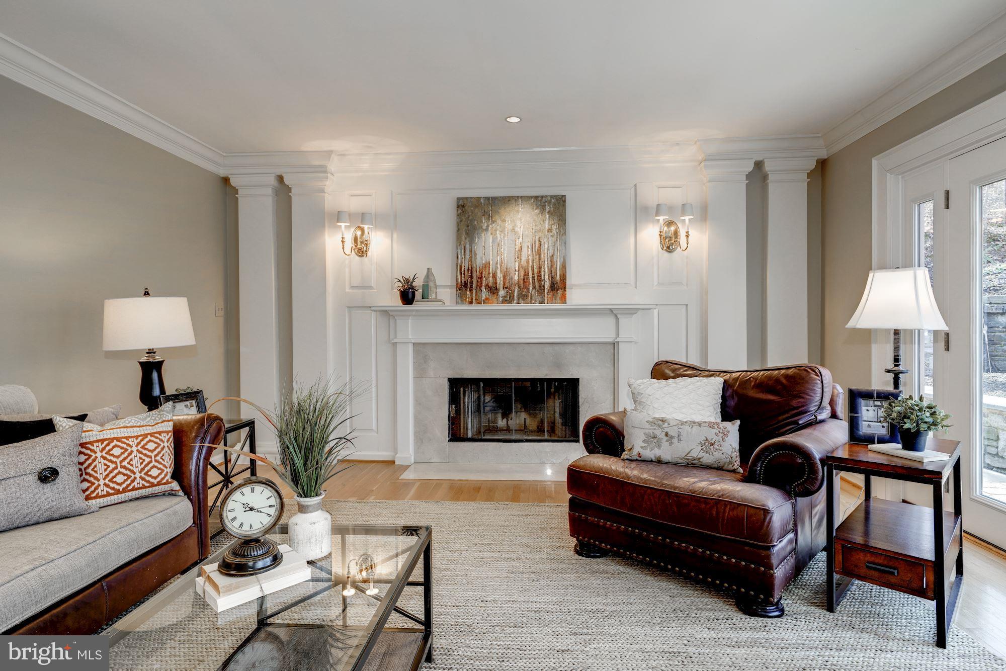 2008 Roundhouse Road Vienna, VA 22181 - Photo 13 of 71 Decorative columns, wainsoting & crown molding