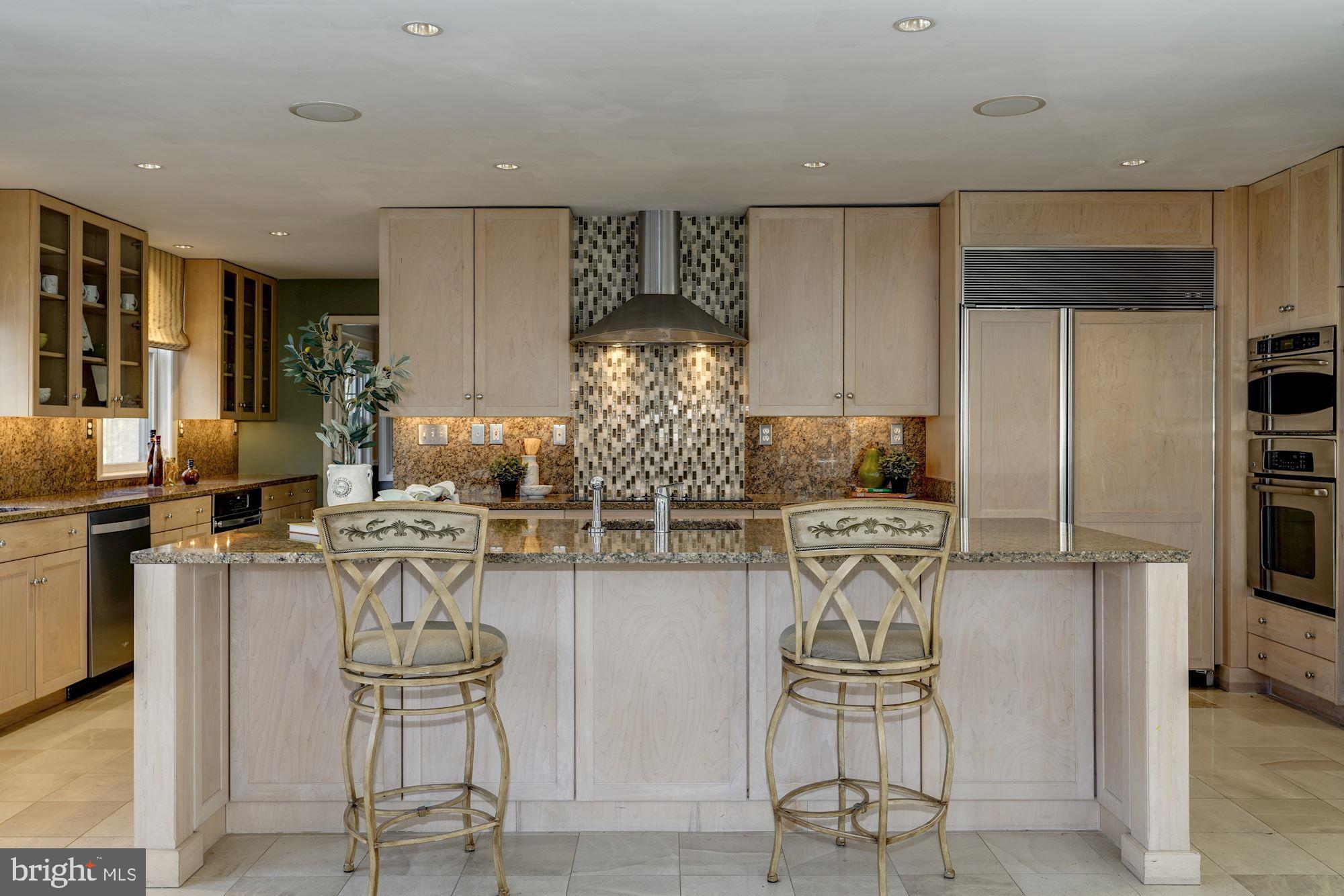 2008 Roundhouse Road Vienna, VA 22181 - Photo 27 of 71 Custom cabinetry and granite countertops