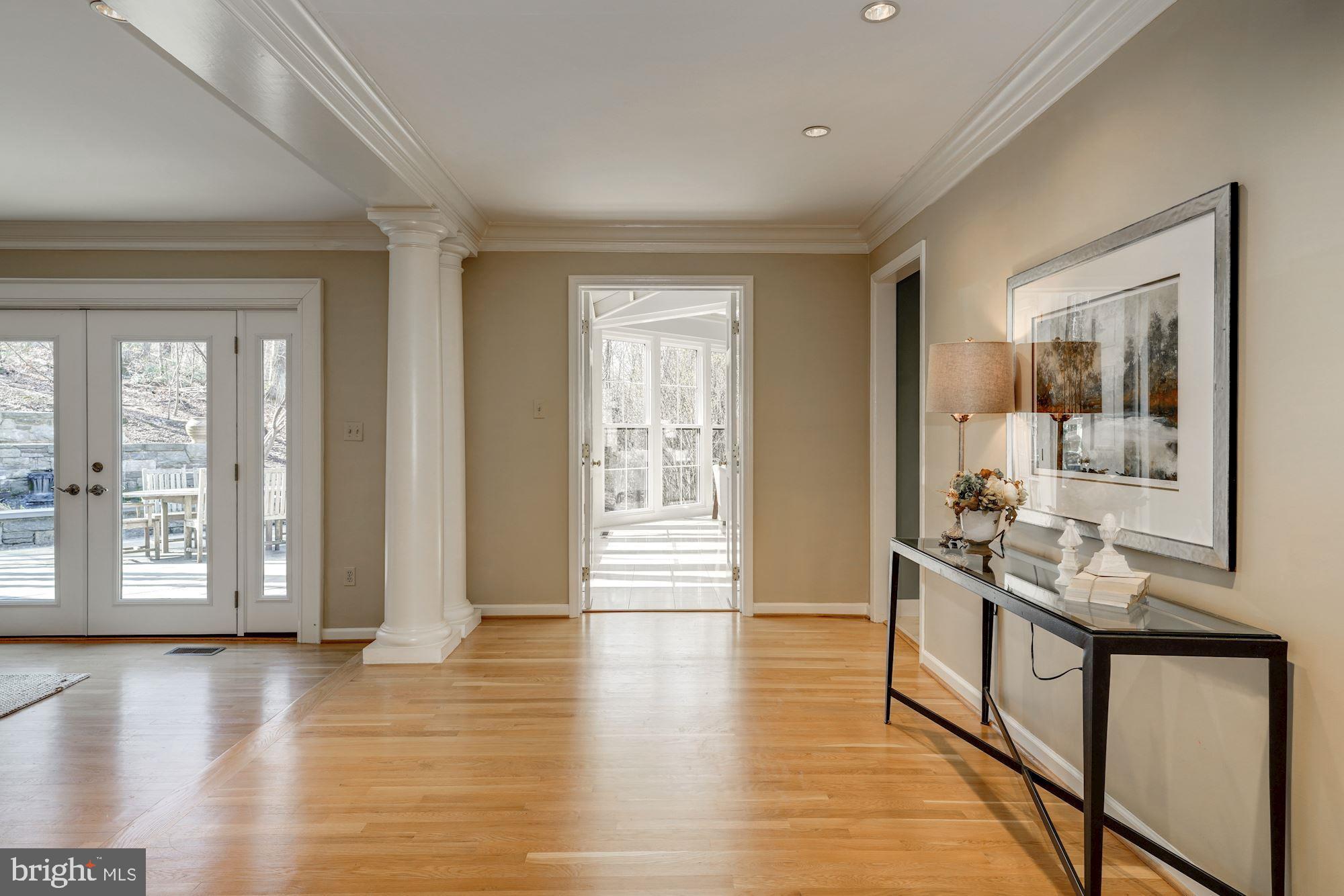 2008 Roundhouse Road Vienna, VA 22181 - Photo 10 of 71 Entryway to the living room & great room beyond