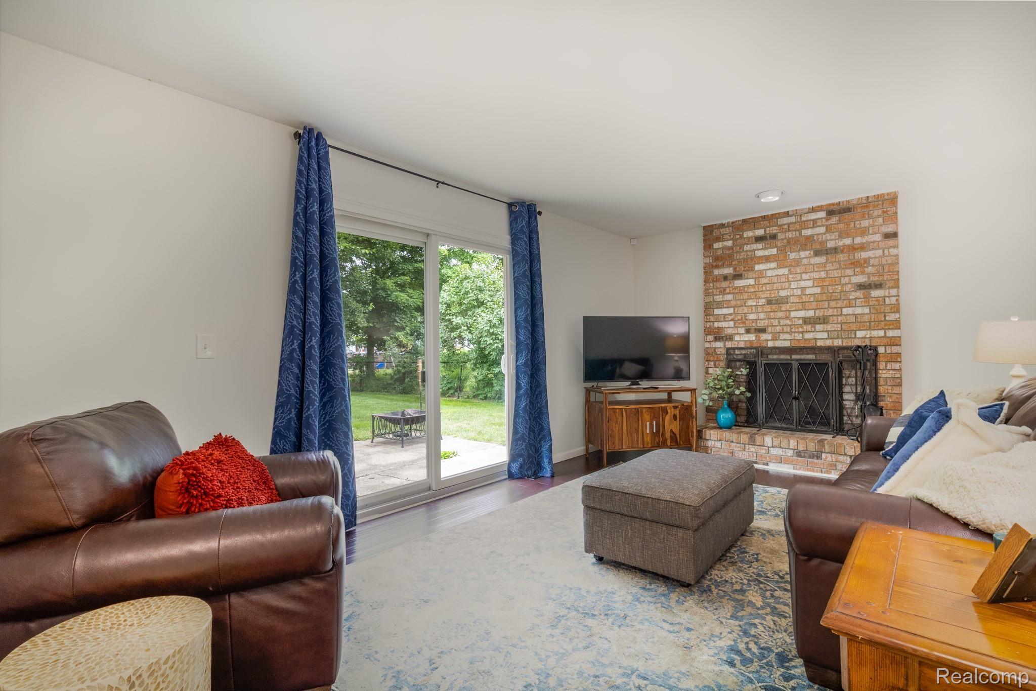 405 Holland Road Flushing, MI 48433 - Photo 14 of 17 IMG_0169.CR2