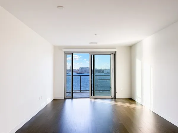 $3,750 | 65 Lewis Street, Unit 511, Boston, MA 02128