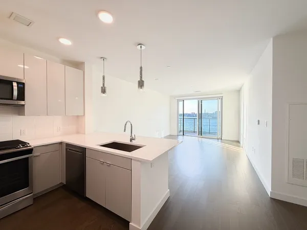 $3,750 | 65 Lewis Street, Unit 511, Boston, MA 02128