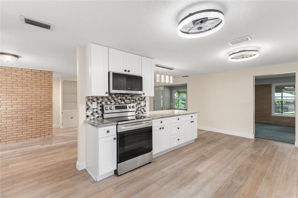 405 Oakhurst Street Altamonte Springs, FL 32701 - Photo 8 of 39
