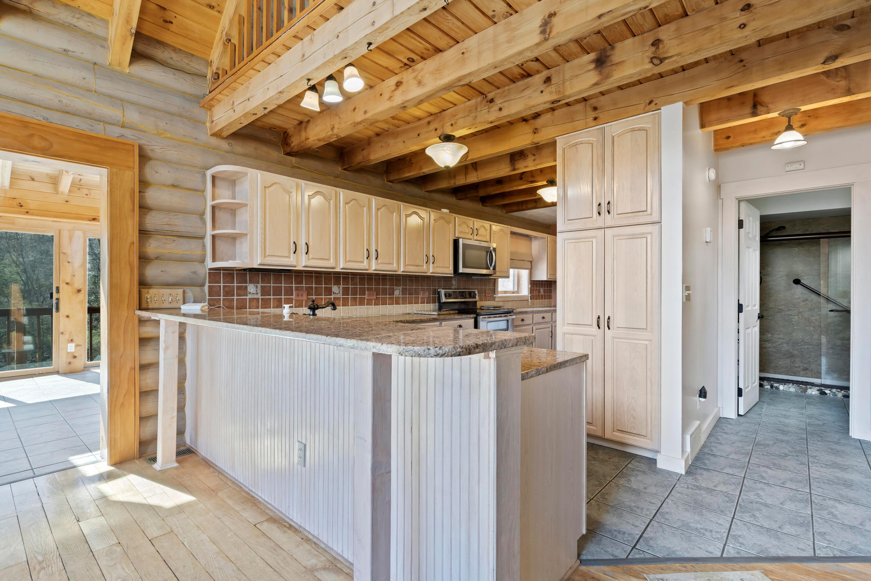 7700 Ballou Road Newark, OH 43056 - Photo 20 of 78 20. Kitchen