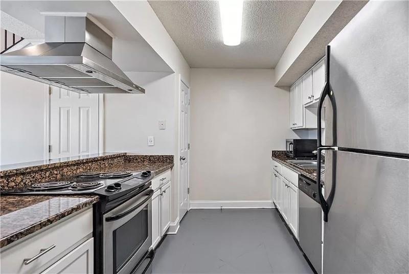 351 Jackson Avenue, Unit 3B Mandeville, LA 70448 - Photo 4 of 9