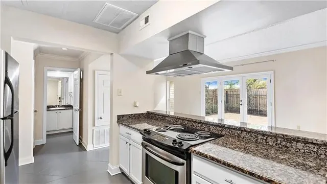 $1,650 | 351 Jackson Avenue, Unit 3B, Mandeville, LA 70448