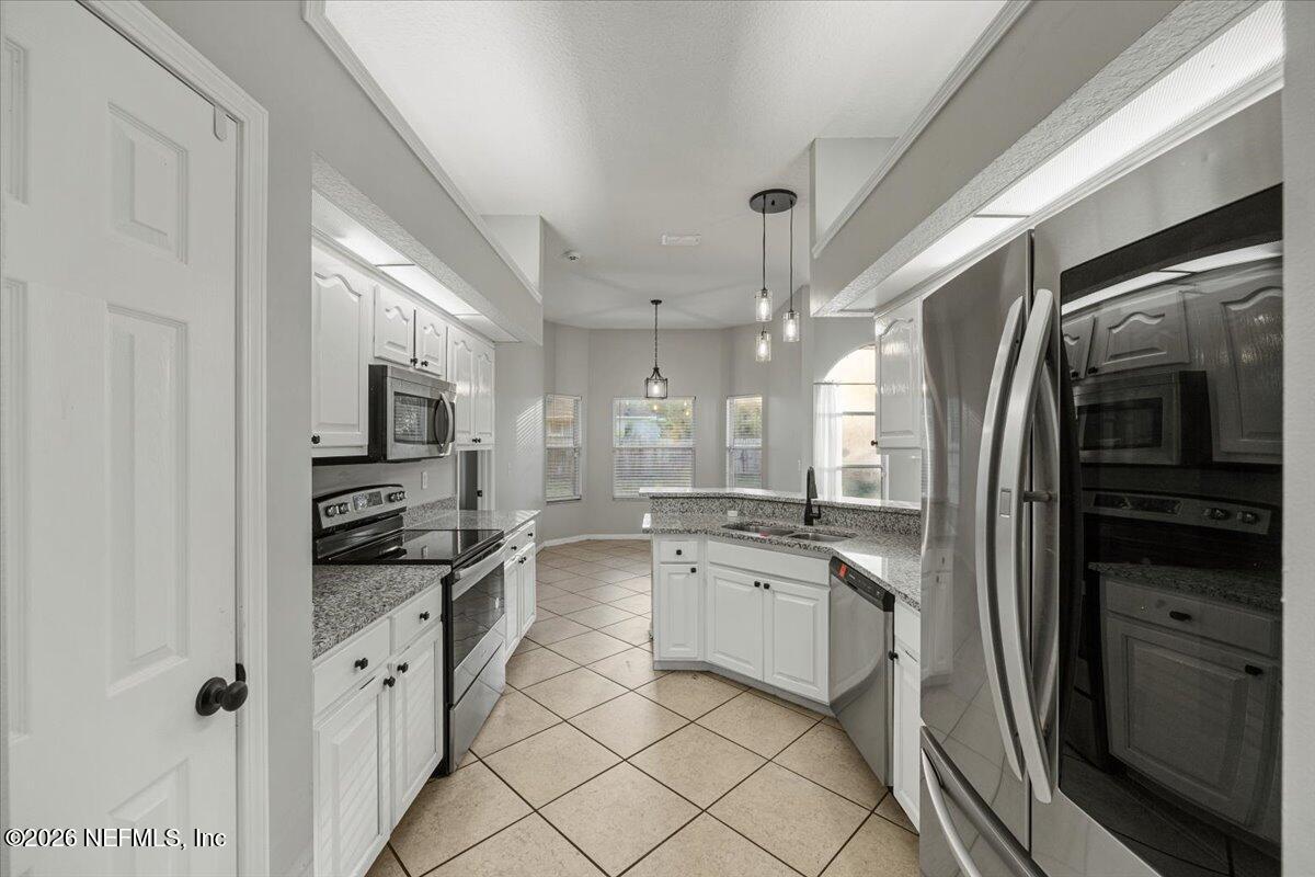 2950 Lakeside Villa Road Orange Park, FL 32073 - Photo 19 of 36 12-Photo - 012