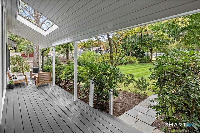 222 Compo Road South Westport, CT 06880 - Photo 4 of 38