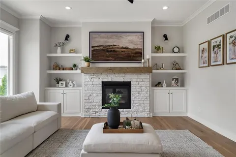 $700,000 | 9280 Barth Road, Lenexa, KS 66227