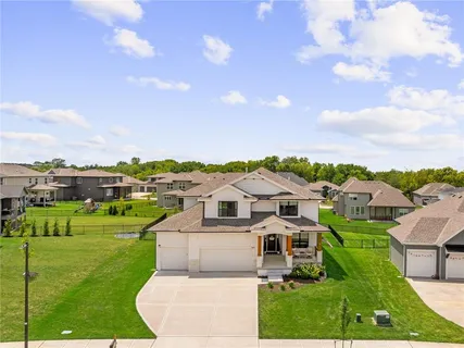 $700,000 | 9280 Barth Road, Lenexa, KS 66227