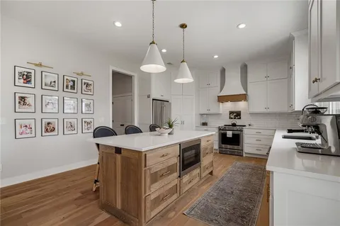 $700,000 | 9280 Barth Road, Lenexa, KS 66227