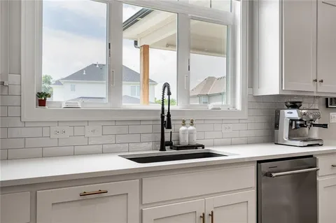 $700,000 | 9280 Barth Road, Lenexa, KS 66227