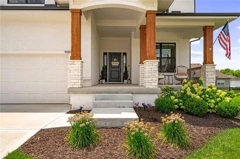 $700,000 | 9280 Barth Road, Lenexa, KS 66227