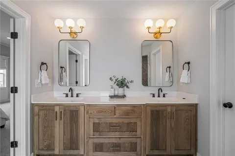 $700,000 | 9280 Barth Road, Lenexa, KS 66227