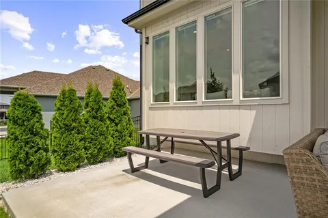 $700,000 | 9280 Barth Road, Lenexa, KS 66227