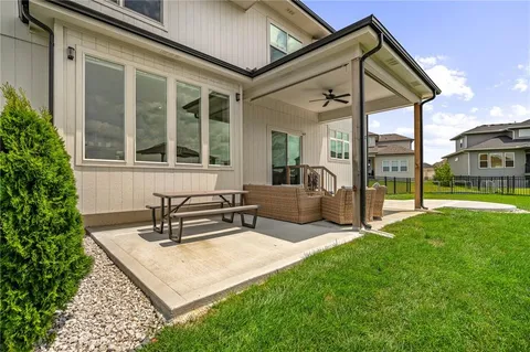 $700,000 | 9280 Barth Road, Lenexa, KS 66227