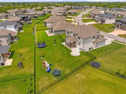 $700,000 | 9280 Barth Road, Lenexa, KS 66227