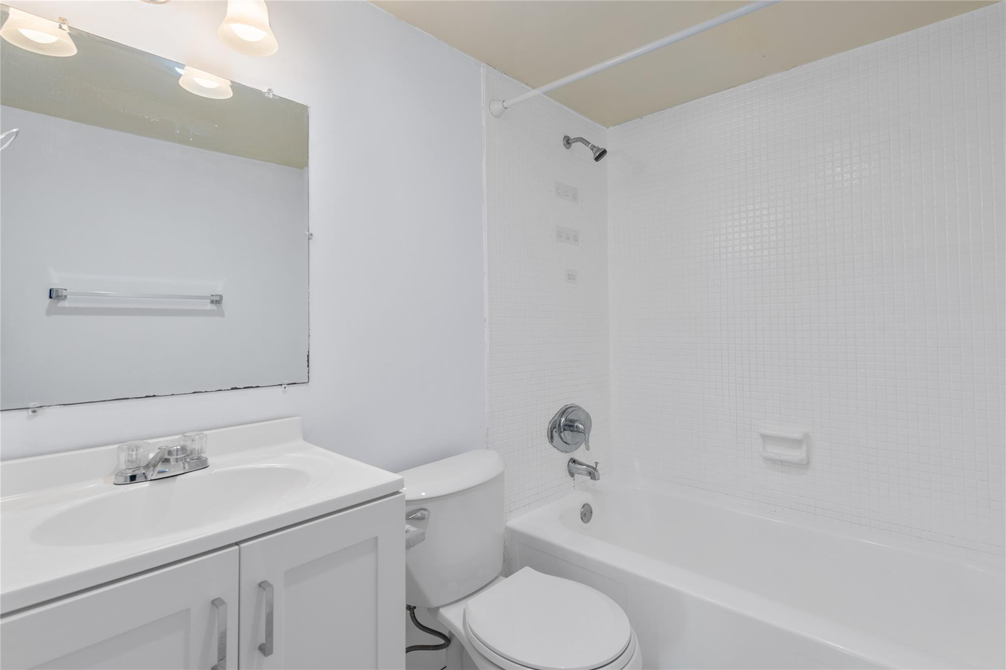 4174 Inverrary Drive, Unit 715 Lauderhill, FL 33319 - Photo 14 of 27 Photo 14