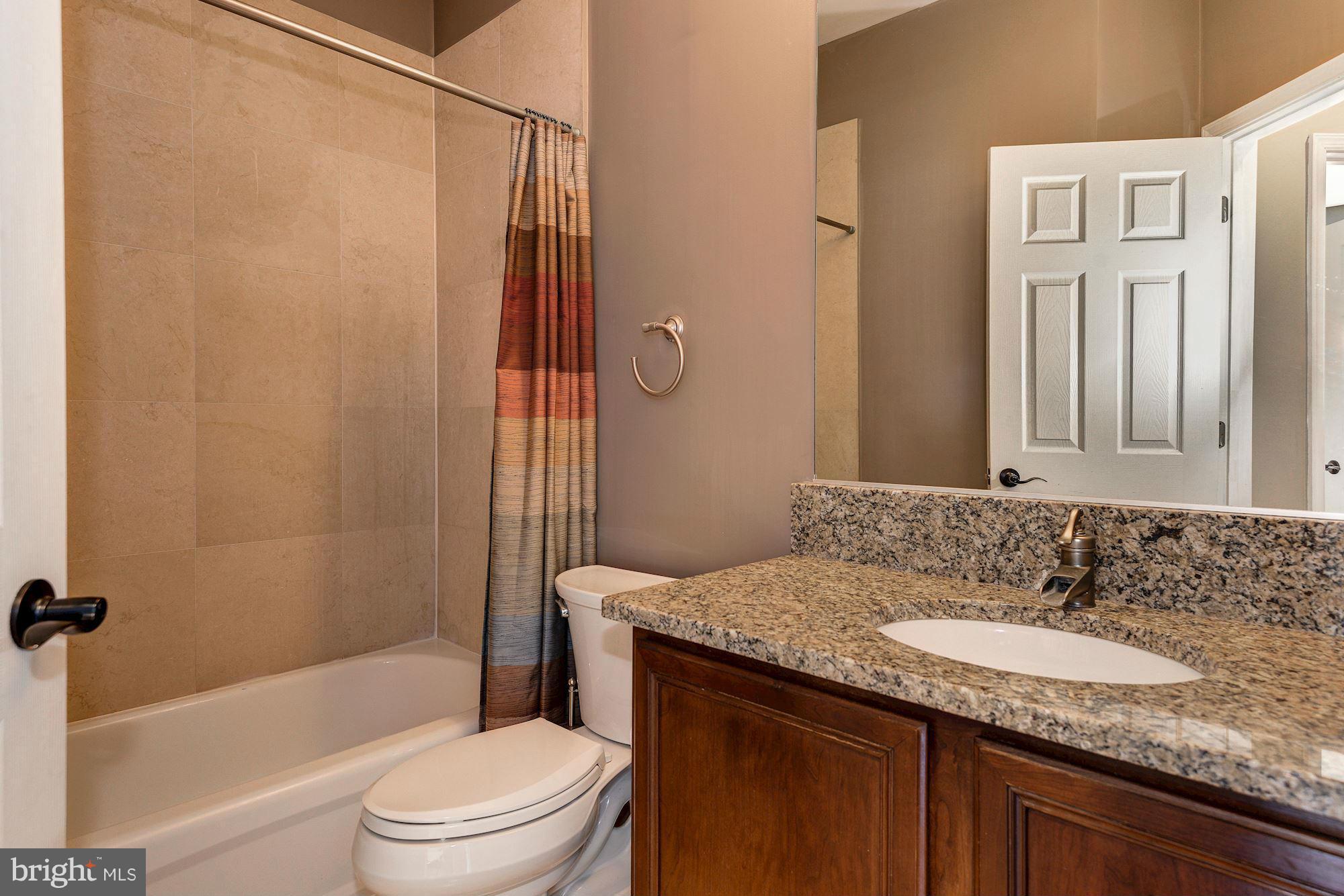 14031 Rockingham Road Germantown, MD 20874 - Photo 18 of 22 Hall Bath