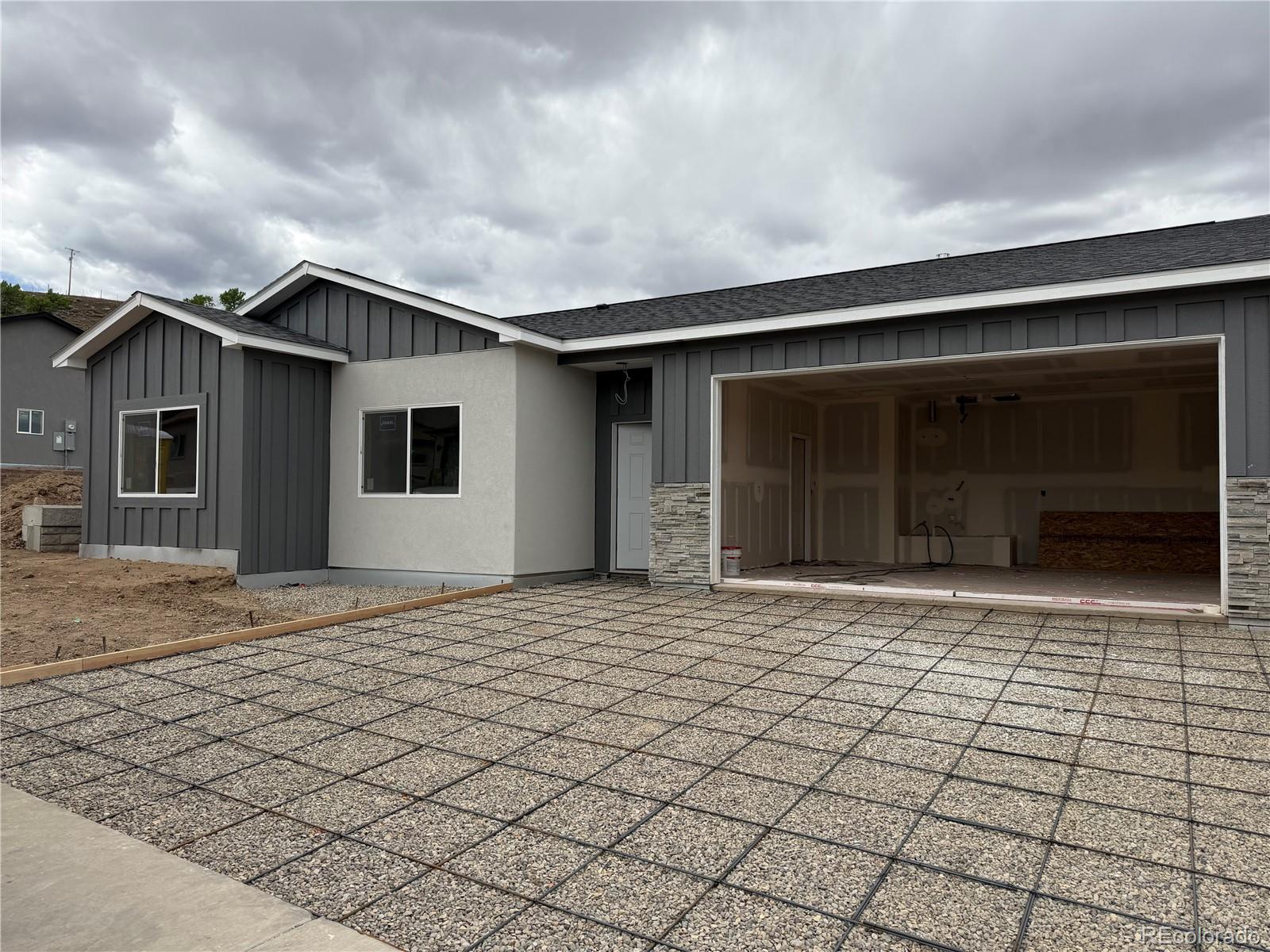 255 Sasha Street Grand Junction, CO 81503 - Photo 7 of 8 a backyard of a house