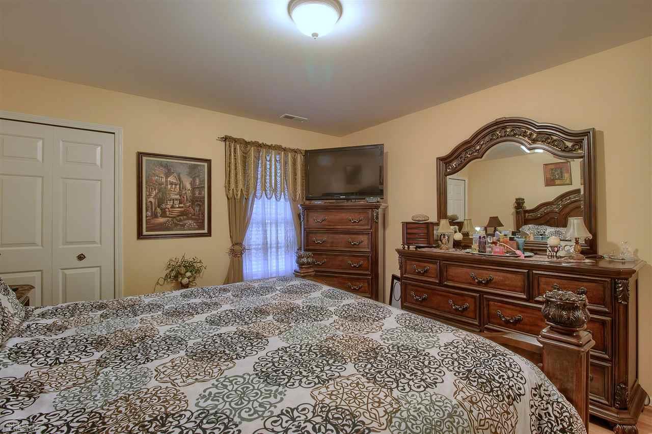 20614 Dunham Road Clinton Township, MI 48038 - Photo 27 of 29 31333709-26.JPG