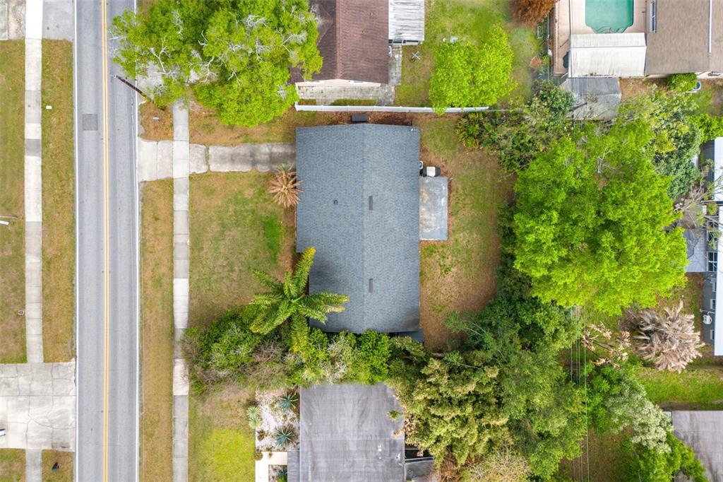 2923 Conway Gardens Road Orlando, FL 32806 - Photo 5 of 28 an aerial view of a house having outdoor space