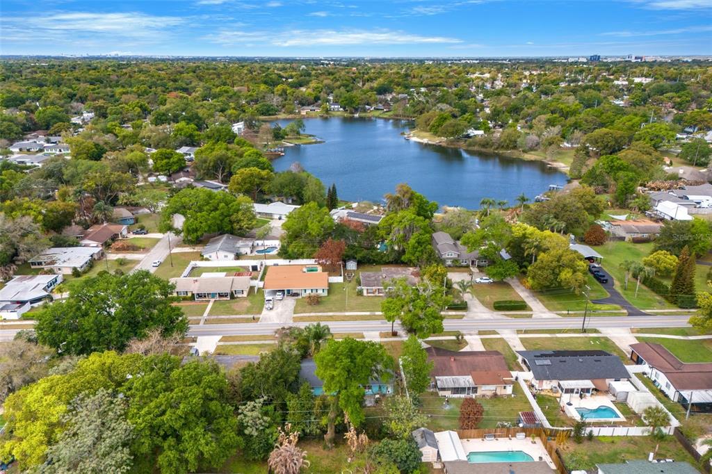 2923 Conway Gardens Road Orlando, FL 32806 - Photo 6 of 28 a view of a city