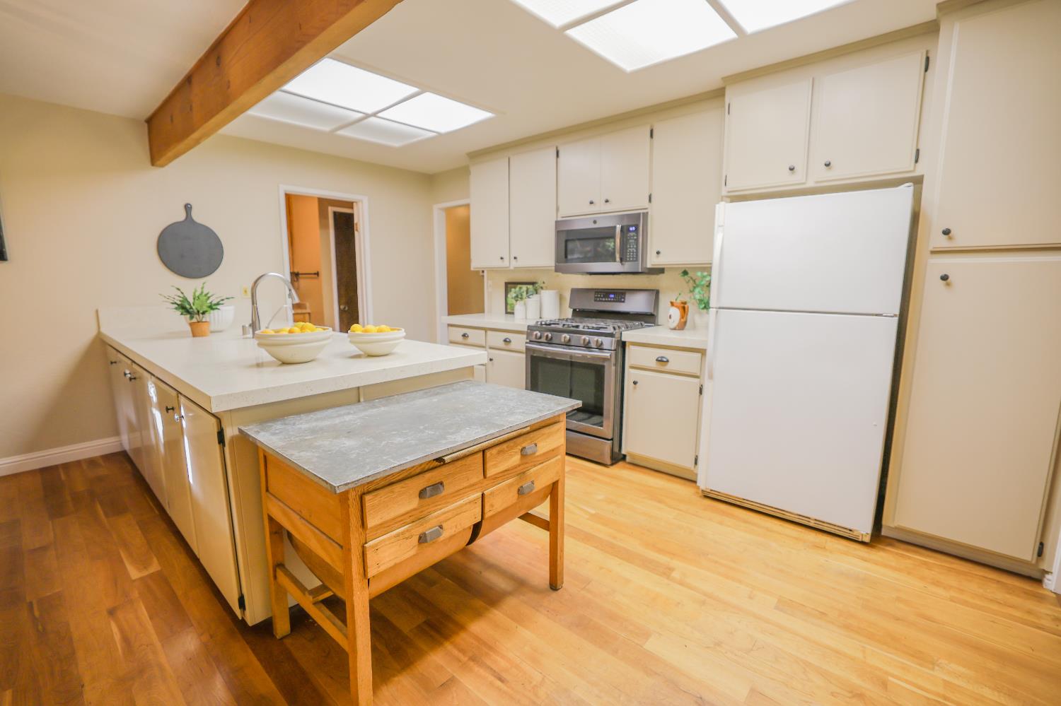 39872 Barry Road Davis, CA 95616 - Photo 6 of 31