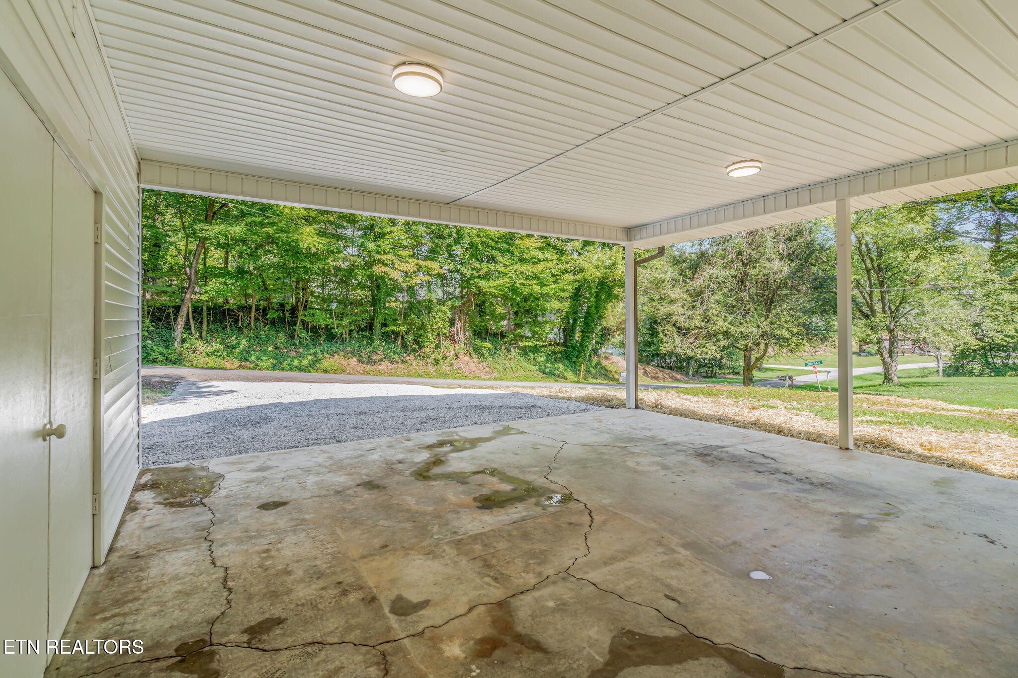 902 Valley Road Kingston, TN 37763 - Photo 36 of 52 Gallery Image 36