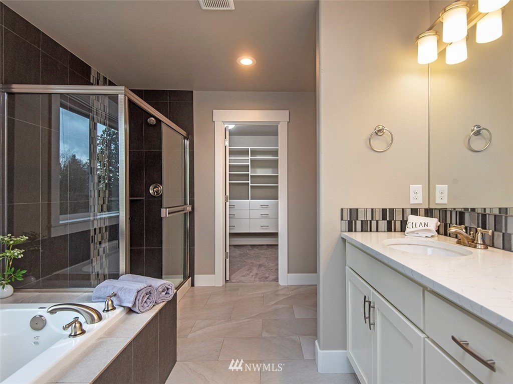 4714 Northeast 25th Street Renton, WA 98059 - Photo 18 of 40