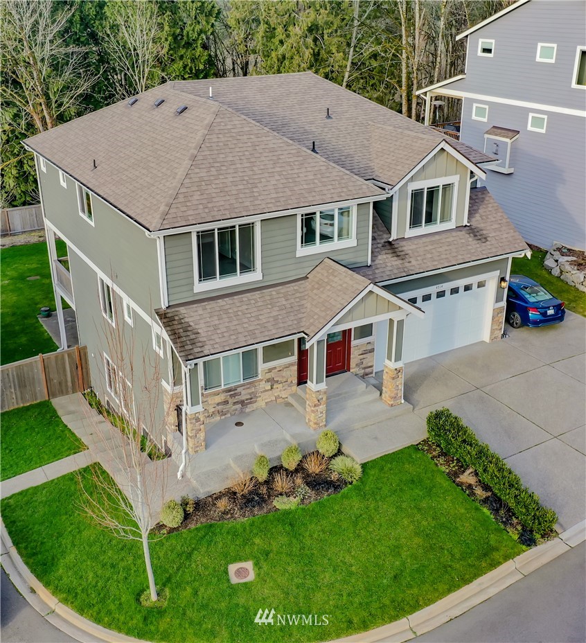 4714 Northeast 25th Street Renton, WA 98059 - Photo 3 of 40
