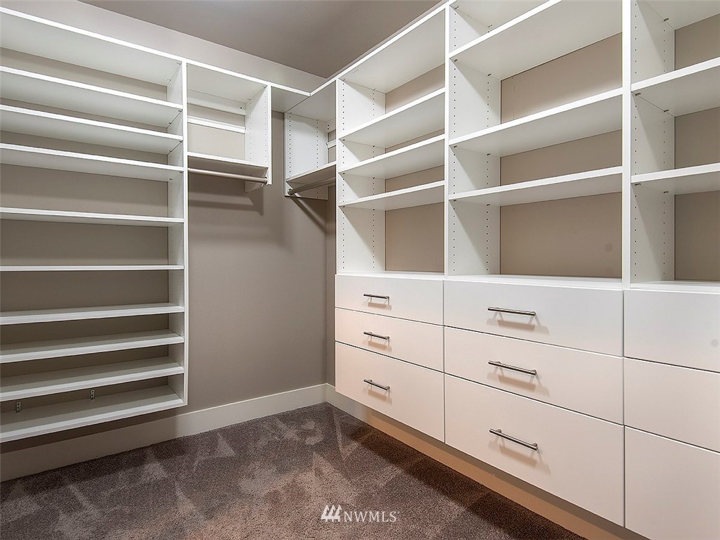 4714 Northeast 25th Street Renton, WA 98059 - Photo 21 of 40