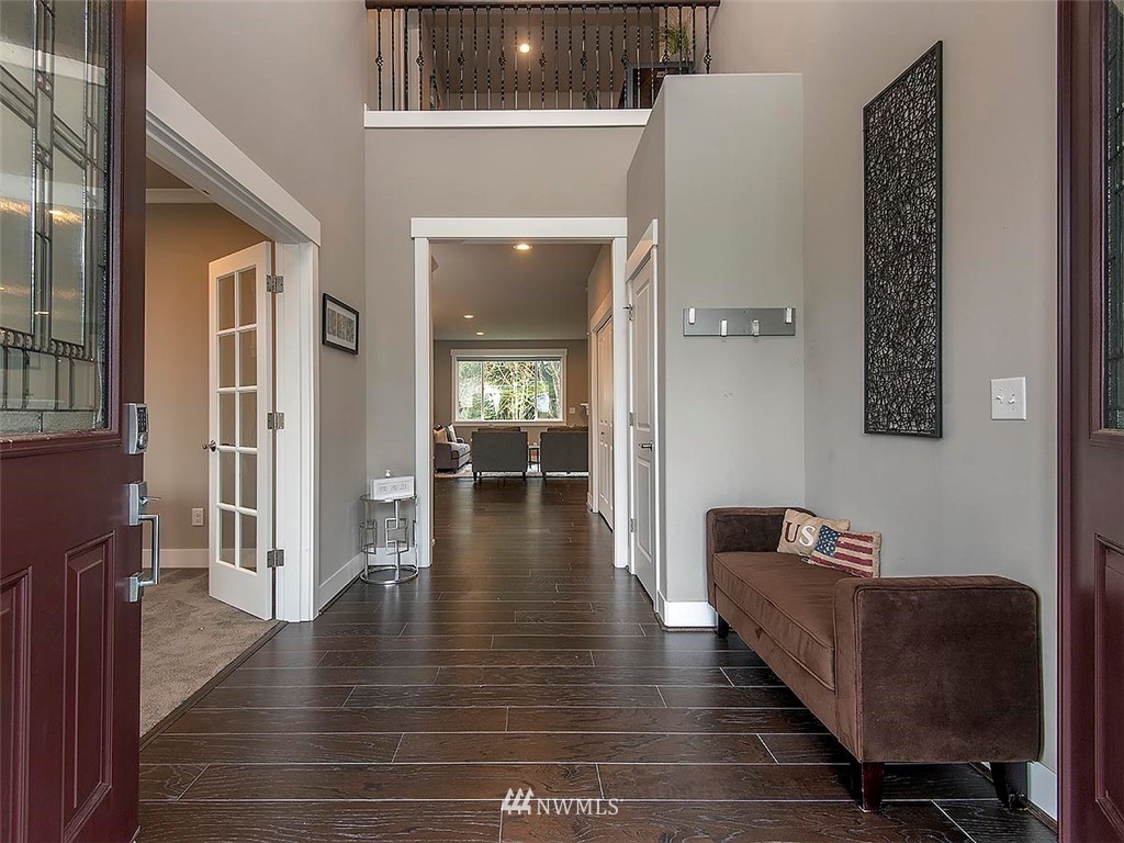 4714 Northeast 25th Street Renton, WA 98059 - Photo 4 of 40