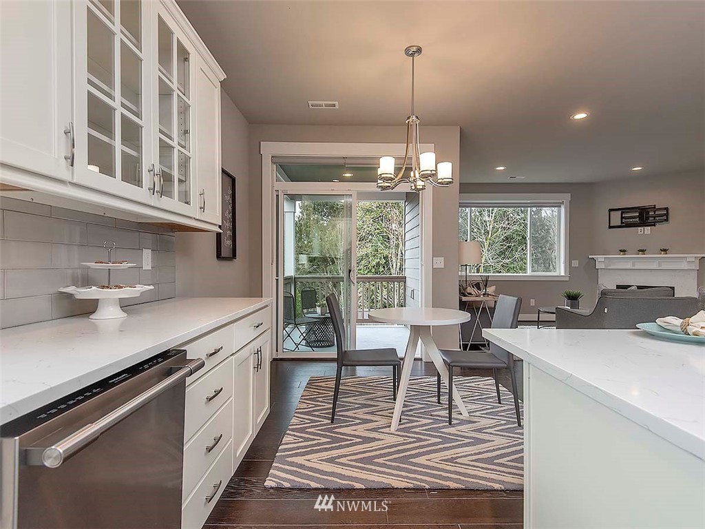 4714 Northeast 25th Street Renton, WA 98059 - Photo 9 of 40