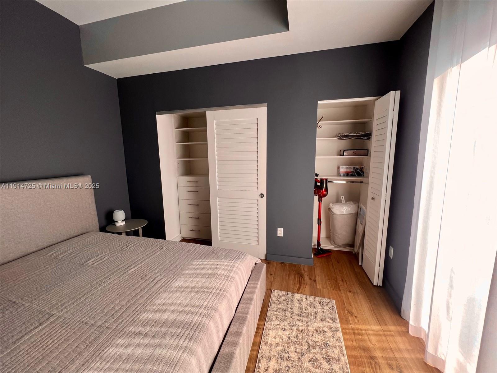 151 Southeast 1st Street, Unit 810 Miami, FL 33131 - Photo 9 of 19