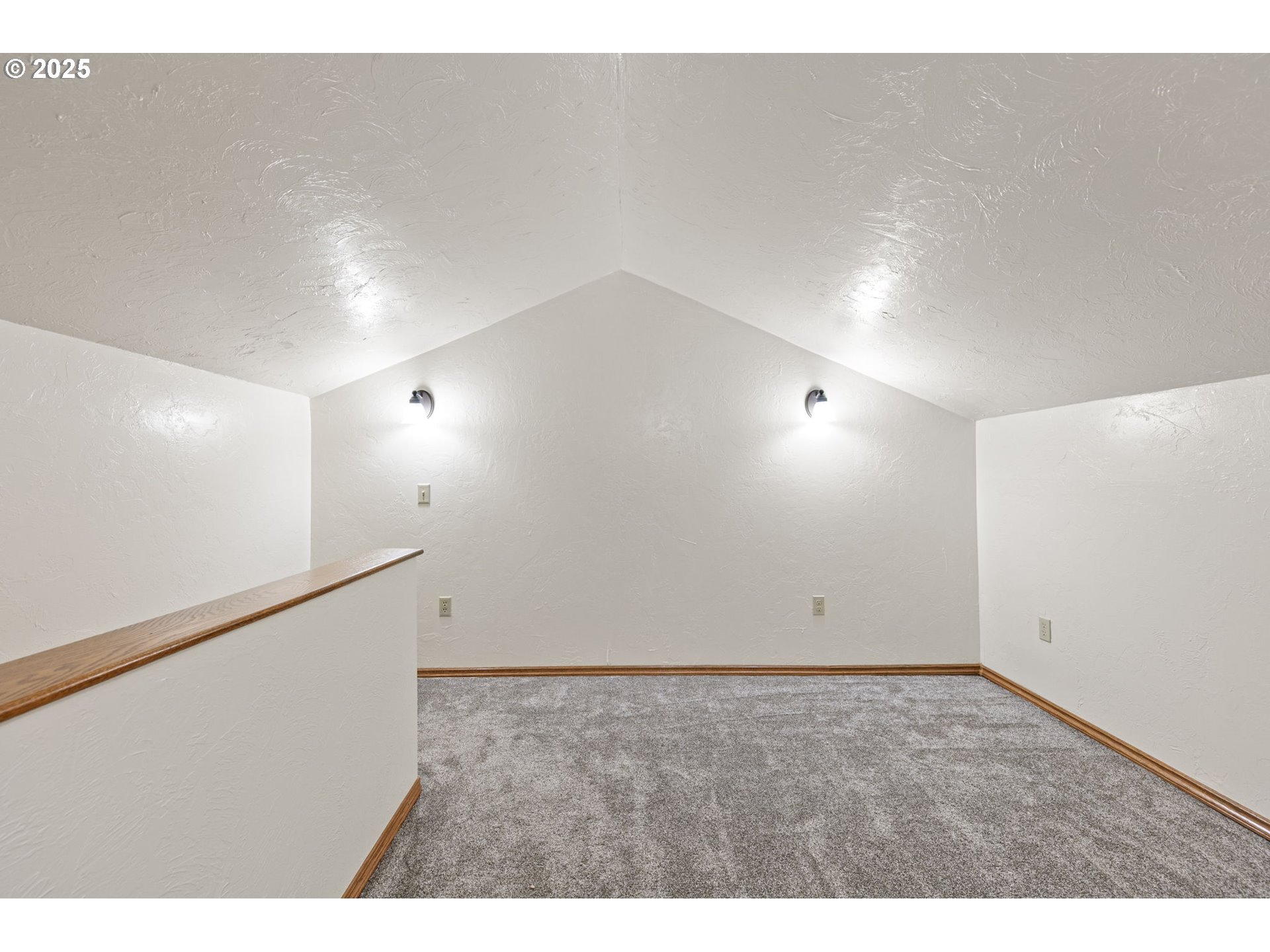 2460 Bailey Hill Road Eugene, OR 97405 - Photo 27 of 47 Gallery Image 27