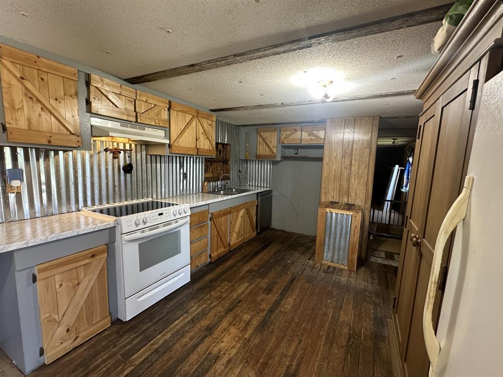 118 Rommel Court Springtown, TX 76082 - Photo 3 of 17