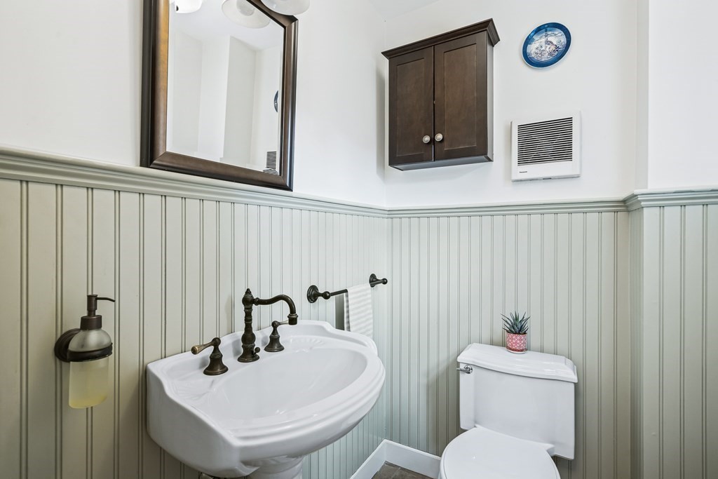11 Sargent Road Winchester, MA 01890 - Photo 19 of 40