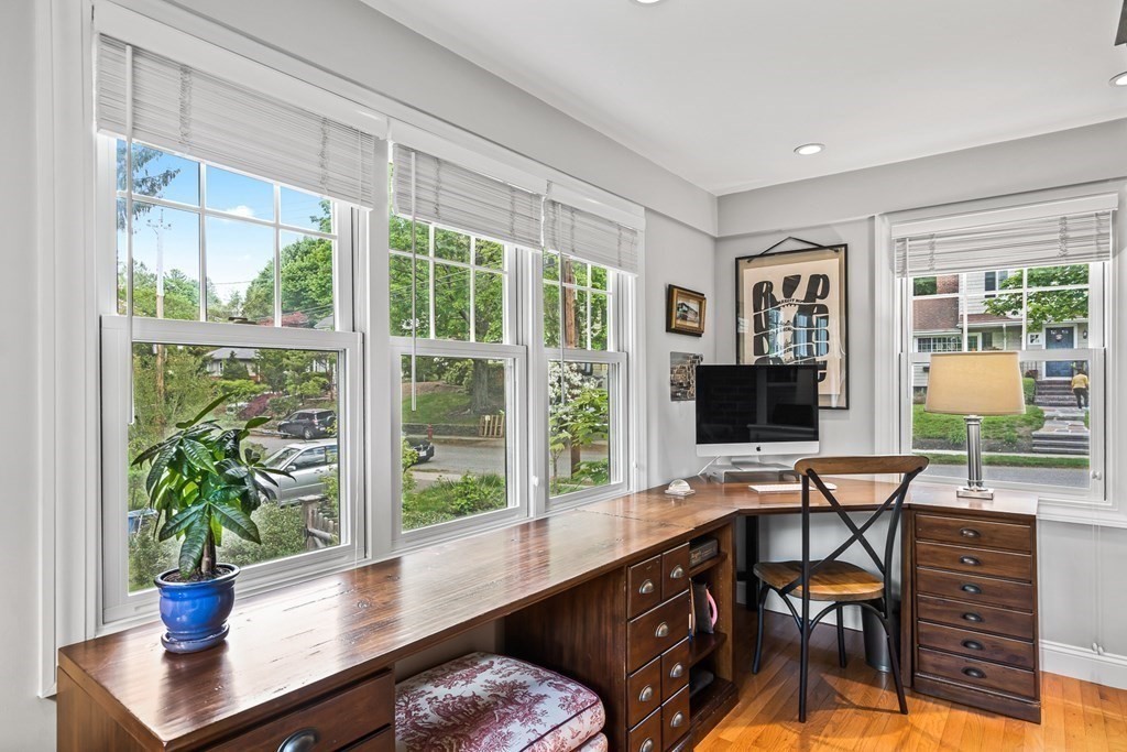 11 Sargent Road Winchester, MA 01890 - Photo 8 of 40