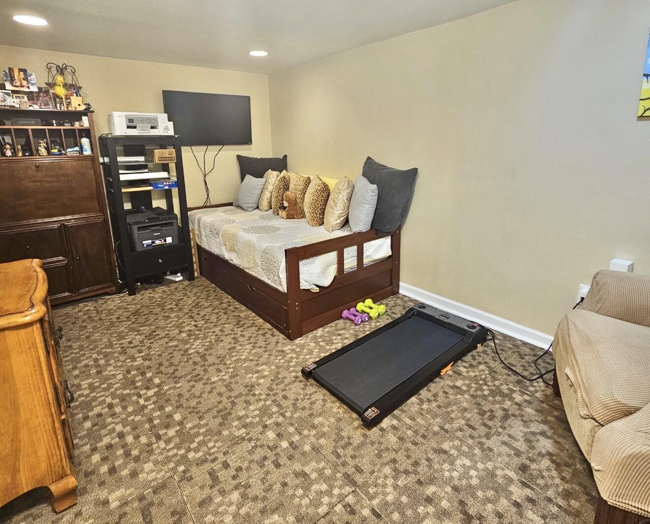 1826 26th Street Kenosha, WI 53140 - Photo 22 of 47 Guest/den
