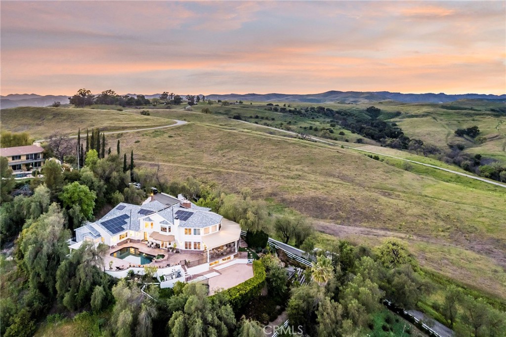 24965 Kit Carson Road Hidden Hills, CA 91302 - Photo 23 of 48