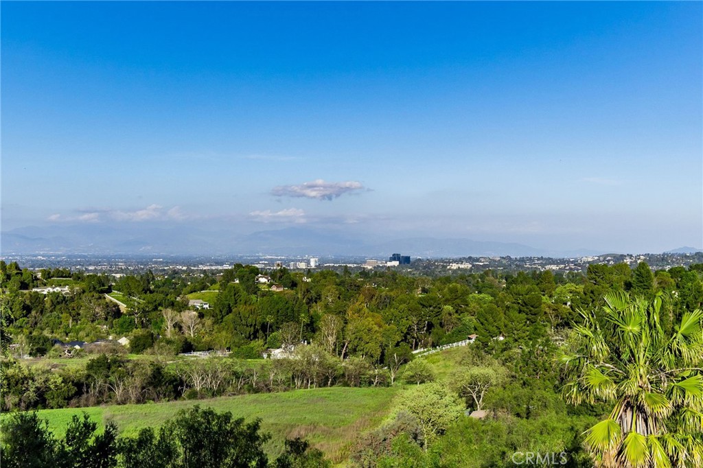 24965 Kit Carson Road Hidden Hills, CA 91302 - Photo 27 of 48