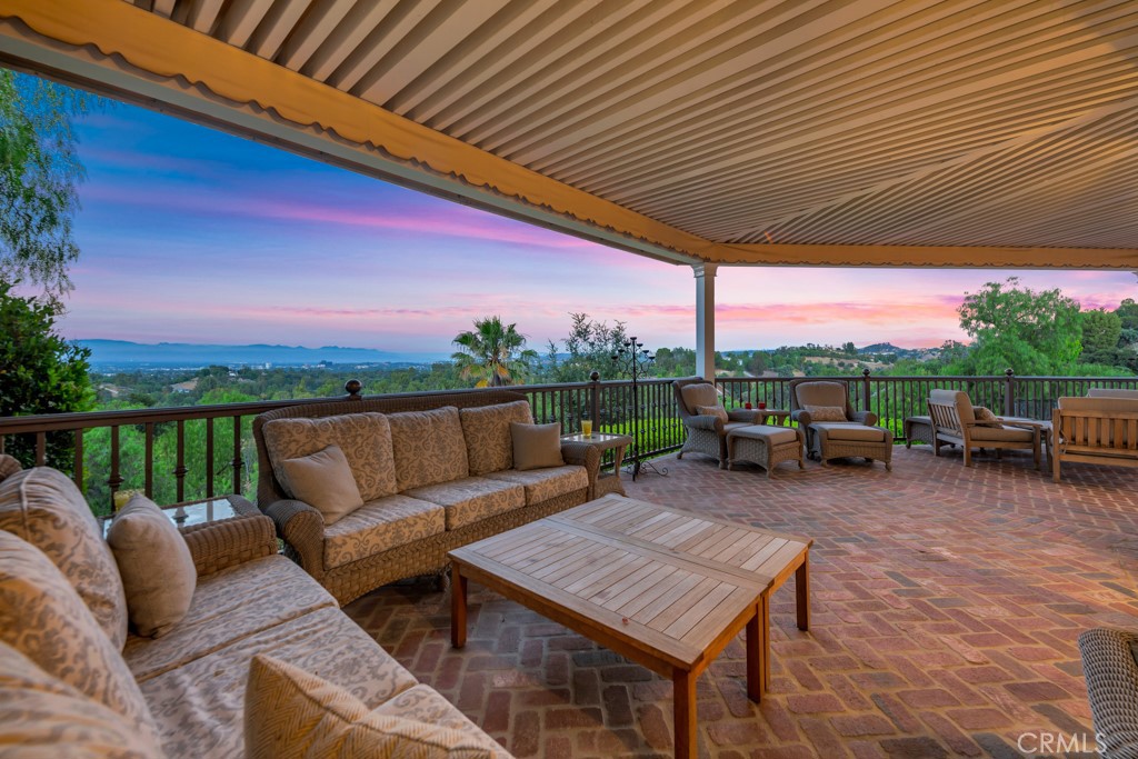 24965 Kit Carson Road Hidden Hills, CA 91302 - Photo 33 of 48