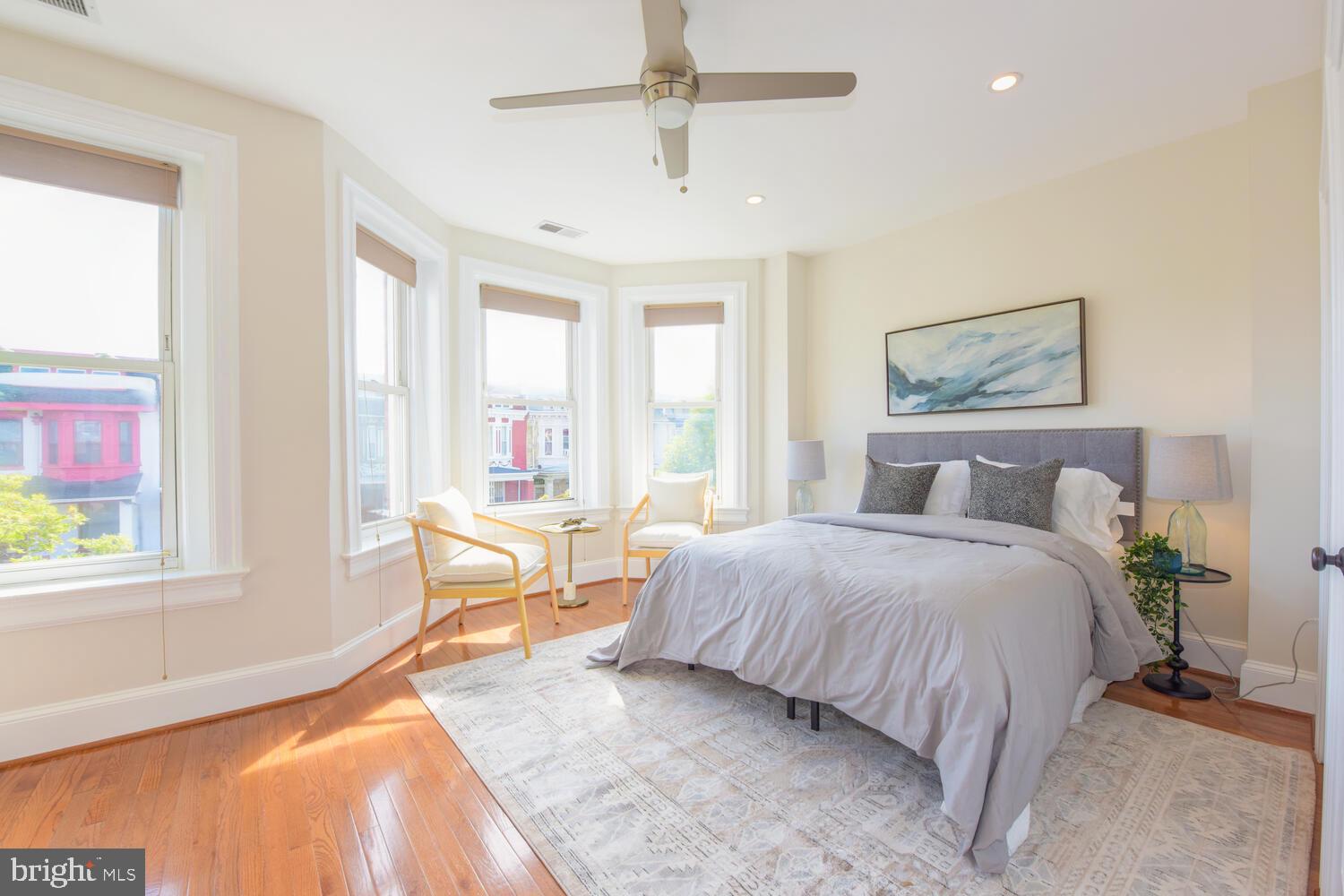 125 Randolph Place Northwest Washington, DC 20001 - Photo 14 of 51 Light-filled Primary Suite