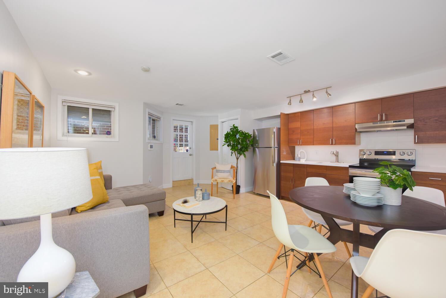 125 Randolph Place Northwest Washington, DC 20001 - Photo 33 of 51 Lower Level In-law Suite w Front & Rear Entrance