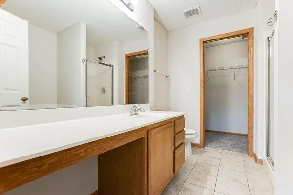 $2,295 | 5040 Holly Lane North, Unit 3, Plymouth, MN 55446