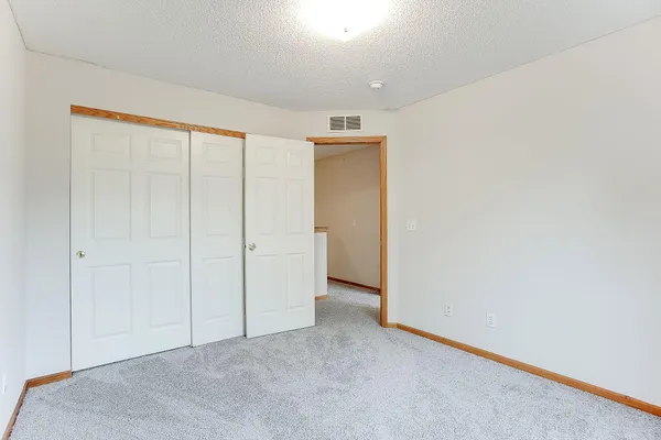 $2,295 | 5040 Holly Lane North, Unit 3, Plymouth, MN 55446
